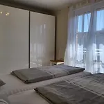 Dhh 