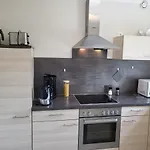 Dhh 